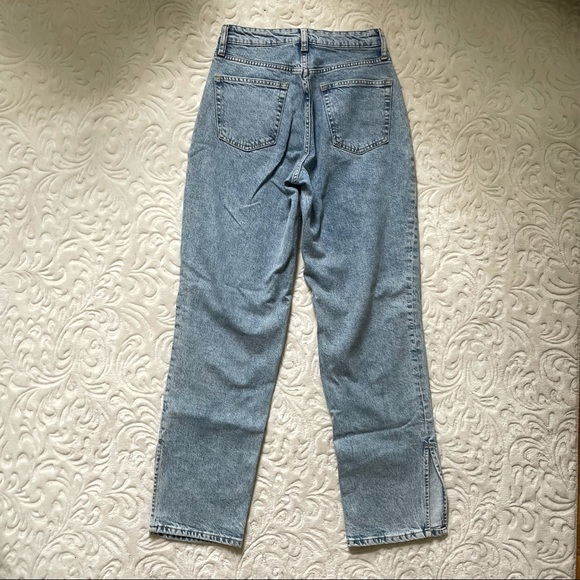 H&M 90s Baggy Lightwash Jeans - Picture 4 of 11